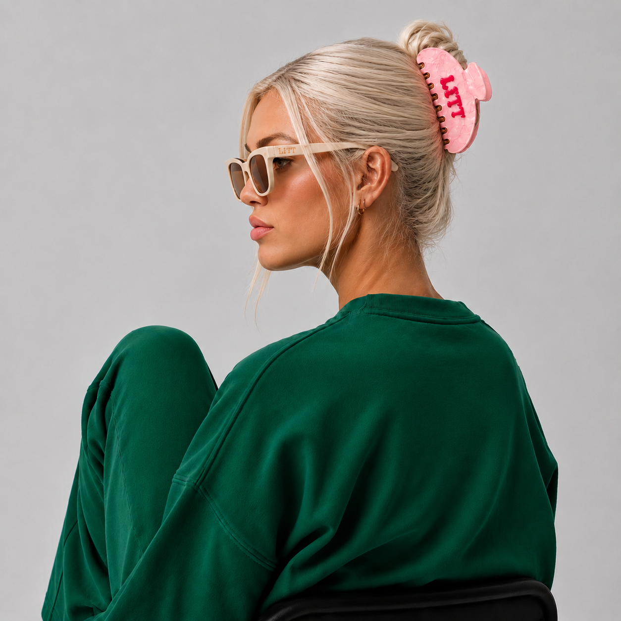 BERRY CHILL PINK CLAW CLIP